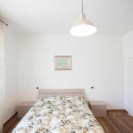 Casa Vacanze Raggio Di Sole Монтегридольфо Экстерьер фото
